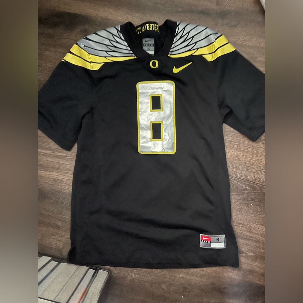 University of Oregon black and yellow men’s jersey small
